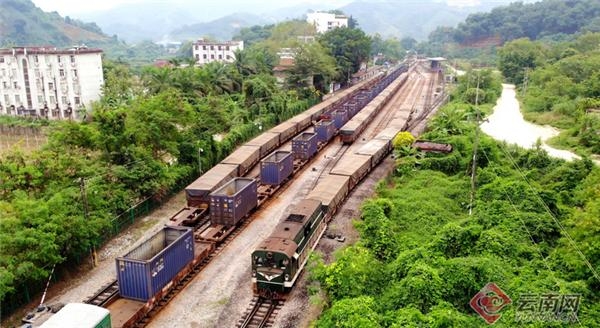 上半年中越河口至老街铁路口岸进出口运量创4年最佳-2.jpg