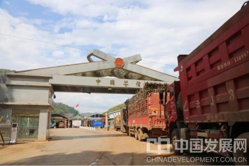 云南孟连口岸上半年进出口贸易持续增长-3.jpg