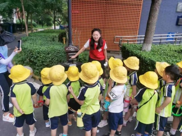 巩固卫生城区创建成果 远洋社区开展带娃“行动”-2.jpg