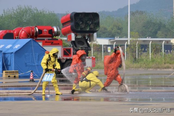 武汉海关组织开展进出口环节化学涉恐突发事件应急处置联合实战演练-1.jpg