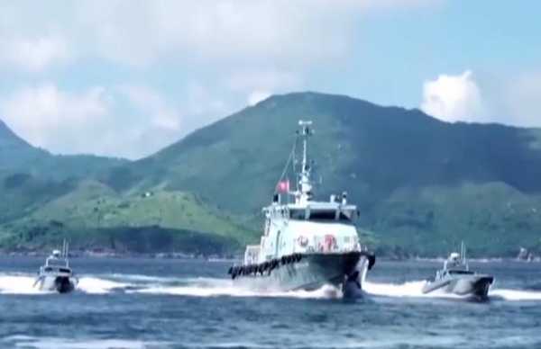 香港警花坠海殉职｜海上执法艰辛，香港海关虽装备精良，但追捕危险系数不小-7.jpg