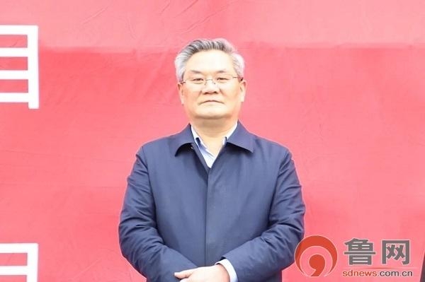 临沂综合保税区举行2020年春季“横向打擂台 纵向抓攻坚”项目集中奠基仪式-4.jpg