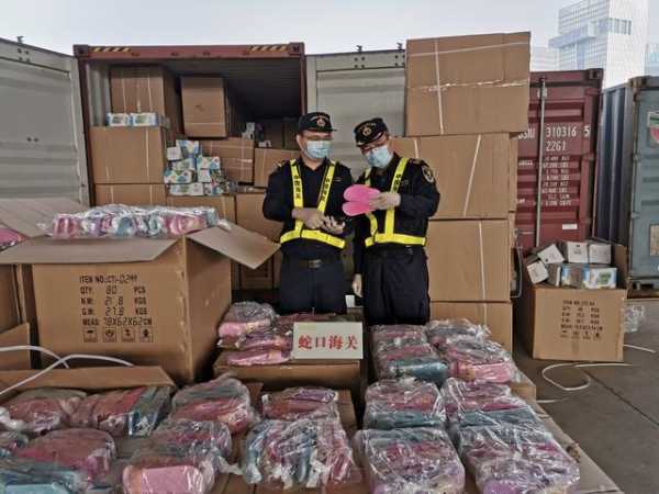 蛇口海关查获出口侵权名牌女鞋2.4万双-1.jpg