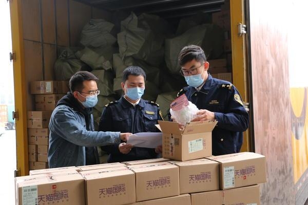 买买买！郑州海关预计“双十一”期间验放清单破1000万单-1.jpg