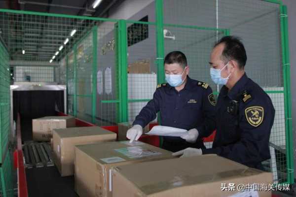 港珠澳大桥海关全力保障“出口型”网购货物快速通关-1.jpg