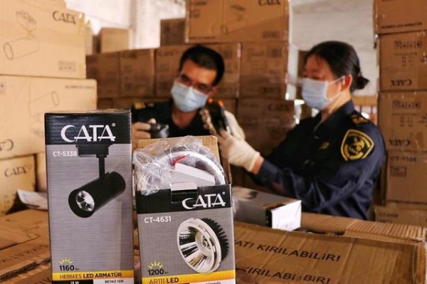 这批1.1万件进口LED射灯涉嫌侵权，被中山港海关查获-1.jpg