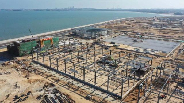 石湖港保税物流中心（B型）  综合楼封顶了-5.jpg