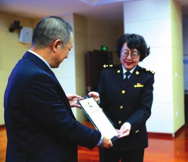 兰州海关举办高级认证企业颁证仪式 截至目前甘肃省已有6家企业获证-1.jpg