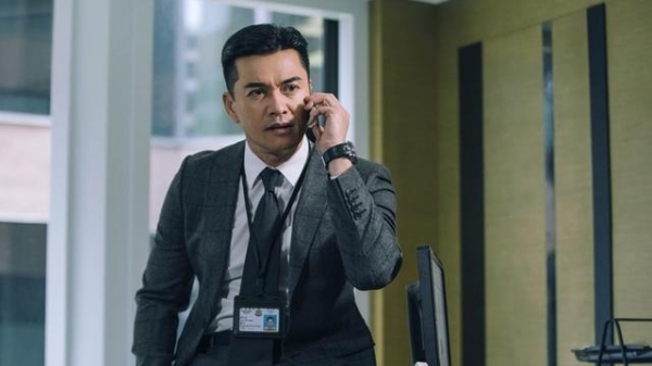 吕良伟每天跑1万步 6旬美魔男遭海关扣下-1.jpg