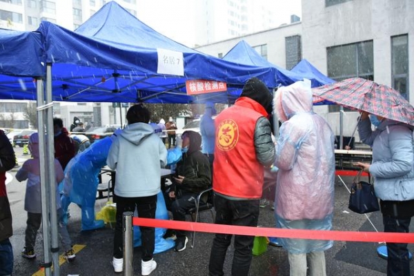 风雪无阻！空港全员核酸检测首战打响！-13.jpg