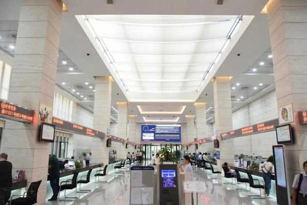 保税区政务办提高服务效能 安管人员电子证书实现“无人审批”-1.jpg