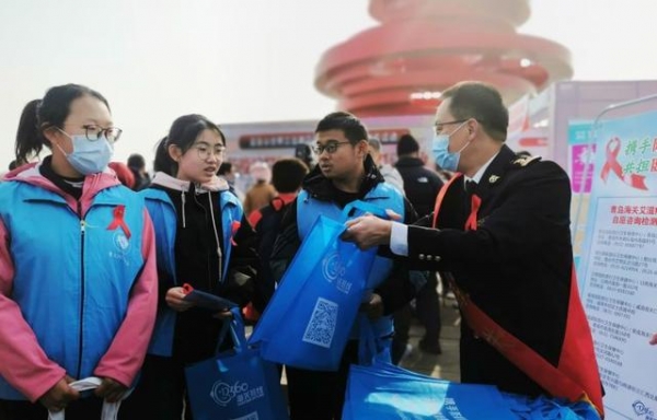 携手抗艾 青岛海关今年共提供艾滋病检测3.4万余人次-2.jpg