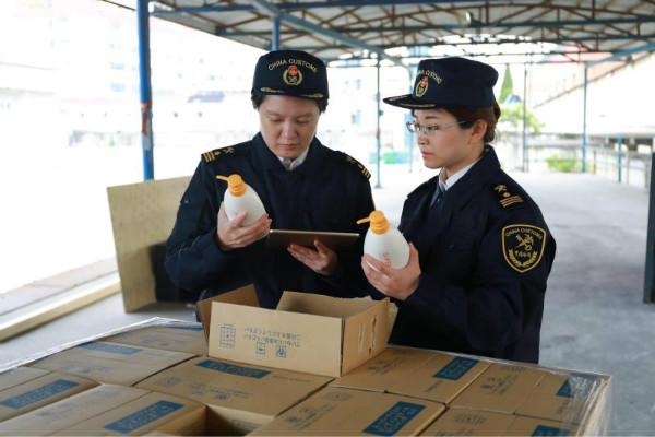 进口化妆品快速通关，海关“两段准入”新模式助力-1.jpg
