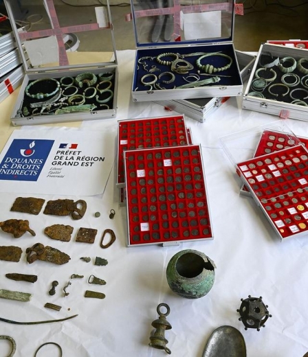 法国海关查获一起文物走私案 共计上两万件考古文物-5.jpg