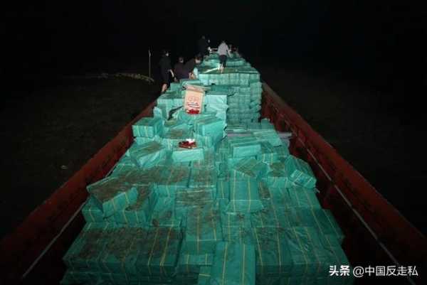 【国门利剑2020】拱北海关缉私局查获走私香烟1976箱！-6.jpg