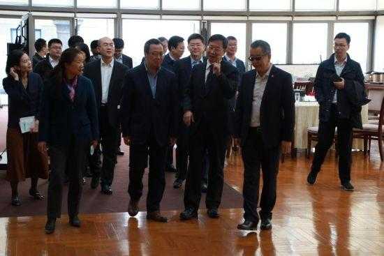 进出口银行党委副书记、副董事长、行长吴富林赴上海调研-2.jpg