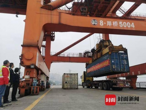 2020年前11个月重庆外贸进出口增长12.1% 总值超2000亿元-2.jpg