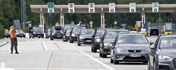 奥地利加强入境管理 海关出现拥堵-2.jpg