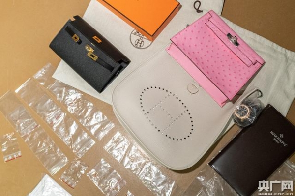 案值达1.9亿元 拱北海关破获一走私高价值货物进境案-5.jpg