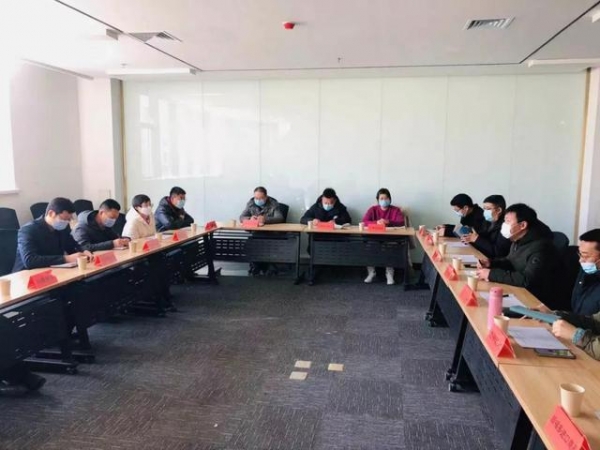 潍坊综合保税区行政审批服务局组织召开区重点企业座谈会-2.jpg