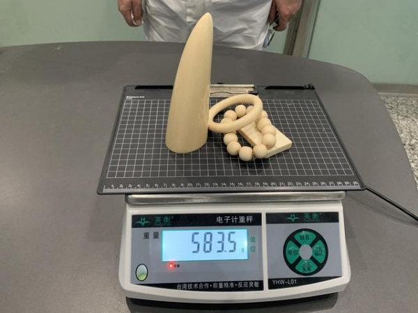 牙齿不是礼物！广州海关查获违规进境象牙制品71件-2.jpg