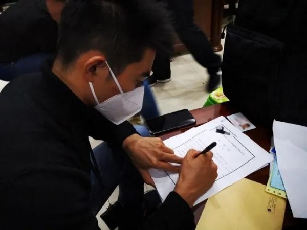 广州海关破获3亿元走私水果案 抓获犯罪嫌疑人5名-3.jpg