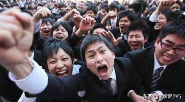大批日籍华人掀起回国潮，却遭到海关扣留，网友：你想回就能回？-1.jpg