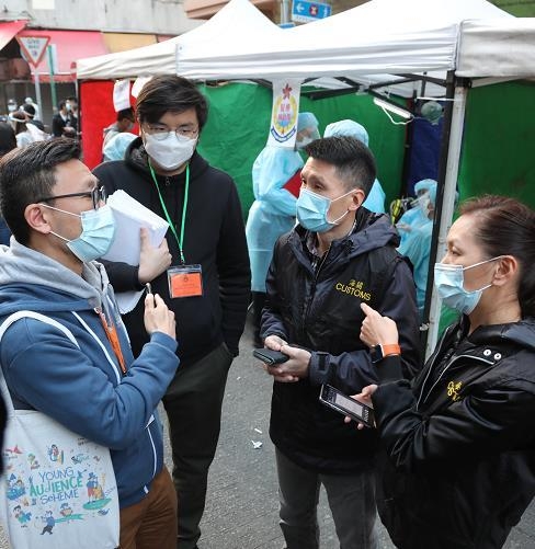 「封区专访」海关再助力封区 更默契顺畅 零确诊居民称安心-4.jpg