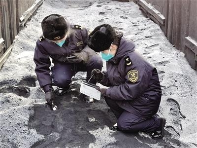 满洲里海关全链条施力提升铁矿品通关质效-1.jpg
