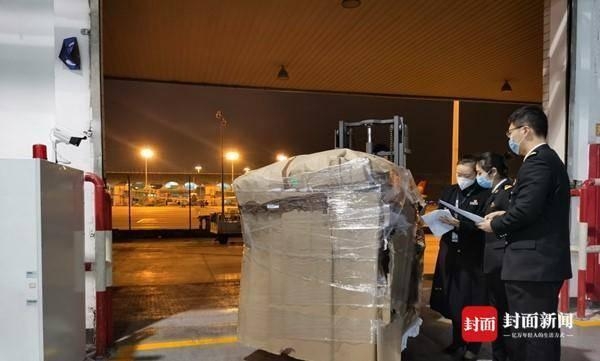 推进“放管服”改革 货物进出口时效再压缩68.32小时和0.39小时 重庆海关2020年成绩单来了-3.jpg