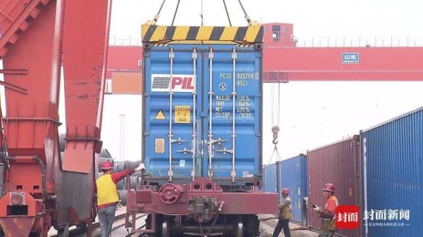 推进“放管服”改革 货物进出口时效再压缩68.32小时和0.39小时 重庆海关2020年成绩单来了-6.jpg