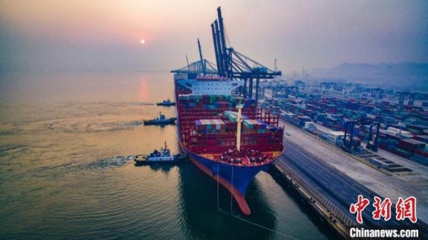 辽宁港口集团货物吞吐量超5亿吨 保税混矿国际中转量居全国第一-1.jpg