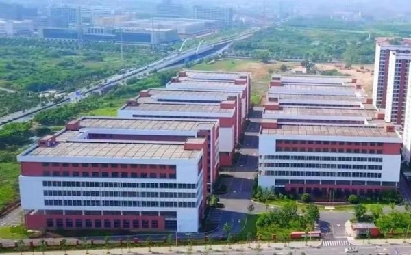 每经记者新春走基层 | 外贸人的“无休”春节：订单量大增，有企业排单至5月，为留人发1.2W补贴-8.jpg