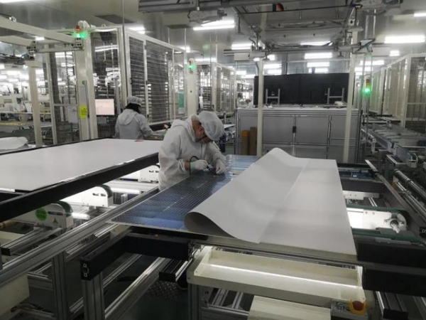 每经记者新春走基层 | 外贸人的“无休”春节：订单量大增，有企业排单至5月，为留人发1.2W补贴-10.jpg