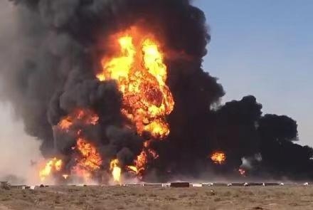 阿富汗西部边境海关办事处发生火灾 多辆油罐车起火-1.jpg