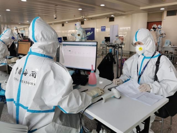 严格检疫与通关便利两不误！青岛流亭机场海关多措并举保障春运疫情防控-1.jpg
