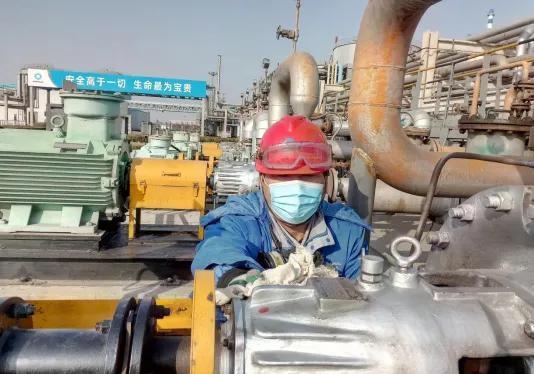 【春节我在岗】保税罐区车间：坚守岗位干好本职工作-2.jpg