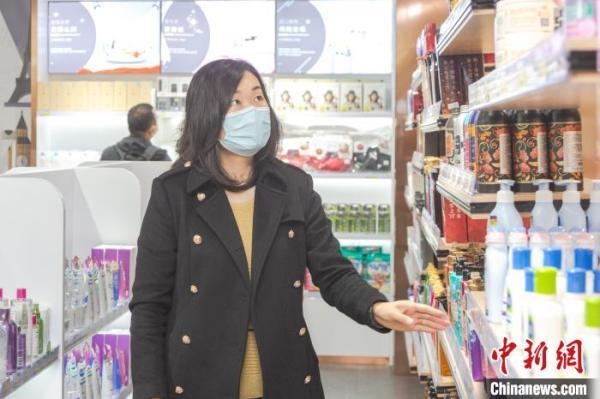江西省首家中欧班列进口保税品门店正式营业-2.jpg