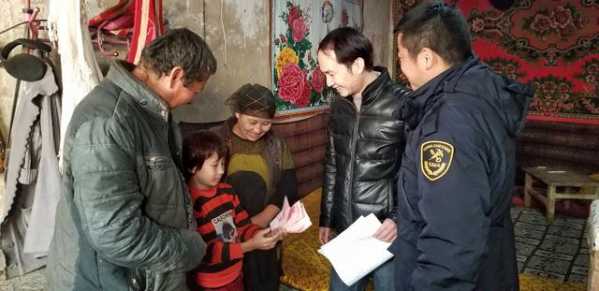 国门线上，做颗永不生锈的螺丝钉——记江苏省岗位学雷锋标兵、南通海关驻海门办事处监管科副科长蒋政-5.jpg