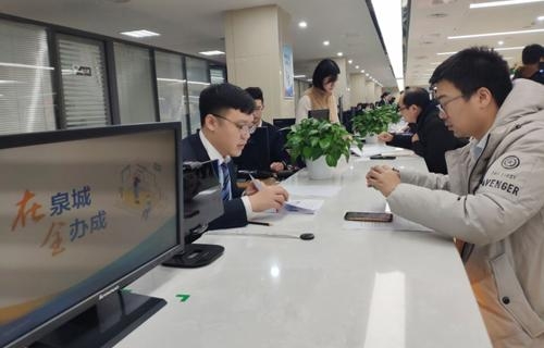 进出口总额跃上2万亿，对外开放大门越开越大……-5.jpg