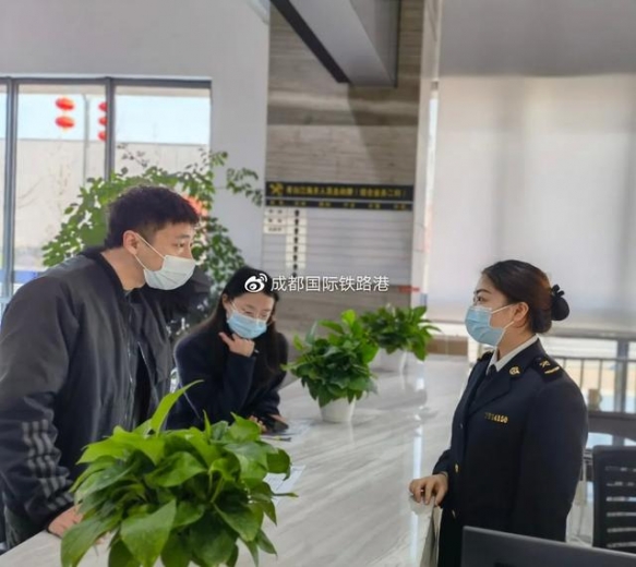 青白江海关 | 7928正式“营业”啦-12.jpg