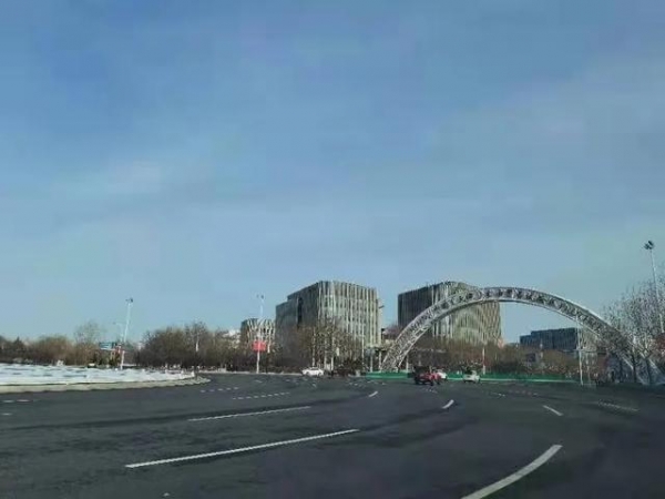 应对大雪 保税区连夜行动-14.jpg