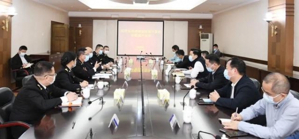 叶锦锐率党政代表团赴凤岗海关参观交流 共谋高质量发展-1.jpg