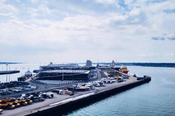 「评论」港口航运全线走强 进出口强劲利好持续释放-1.jpg