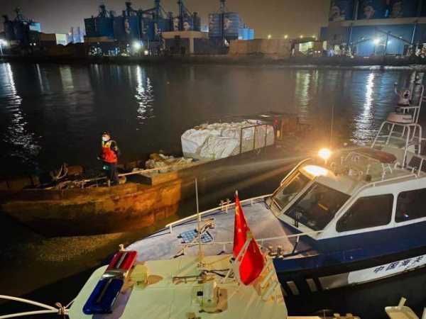 查获40吨！深圳警方联动海关缉私，一夜连查两宗海上走私冻品案-1.jpg