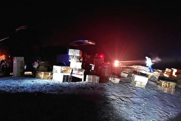 南宁海关查获大量走私香烟 价值970万元-2.jpg