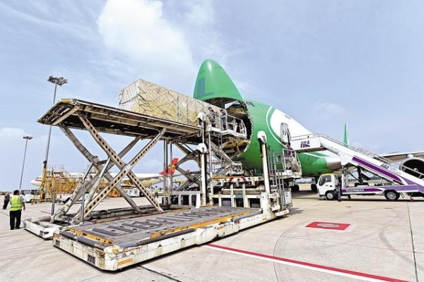 一季度货物进出口突破千万票 天河机场跨境电商总量超去年全年水平-1.jpg