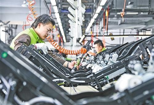 前两月进出口额占全市比重达70% 宁波民企挑起外贸“大梁”-1.jpg
