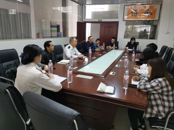 凯里海关“打包”服务 助推企业“一站式”通关-2.jpg