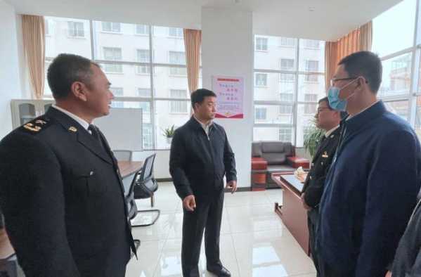 昆明海关关长靳延勇到经开区调研-3.jpg